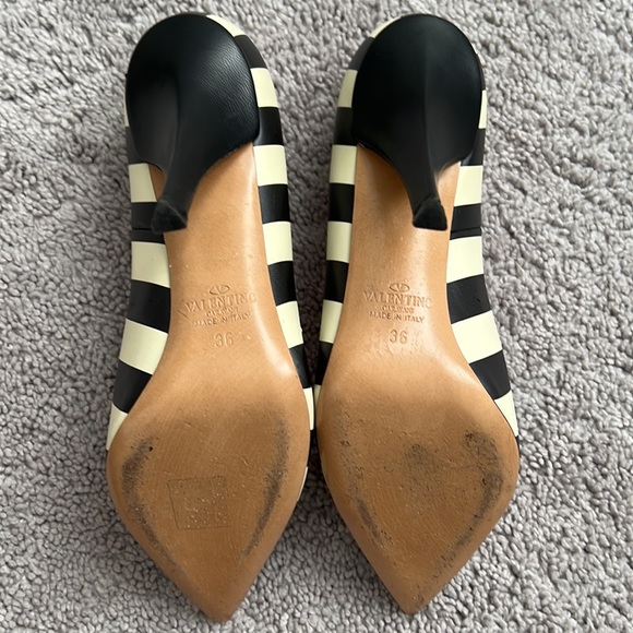 Valentino Shoes - Black and White like New - 36 - Picture 4 of 5